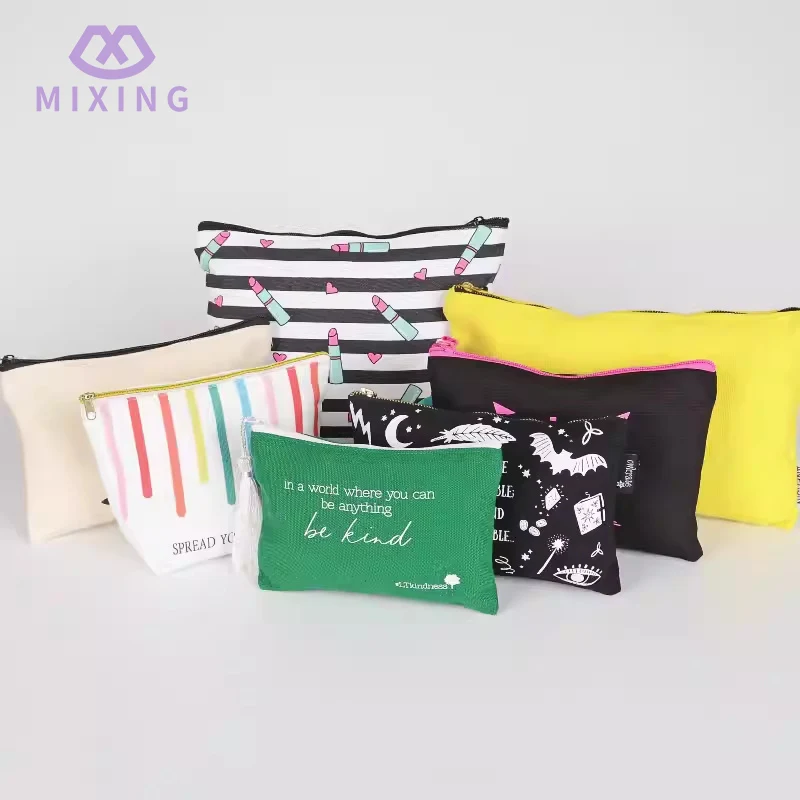 कॉटन मेकअप पाउच